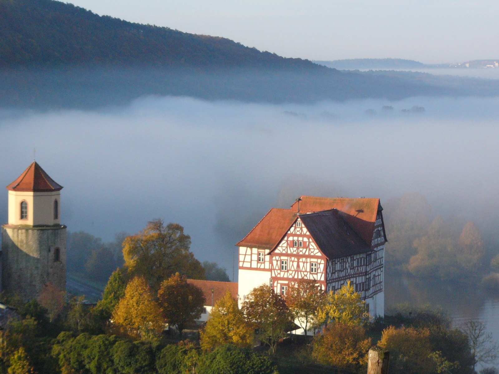 Schloss Homburg im Herbst